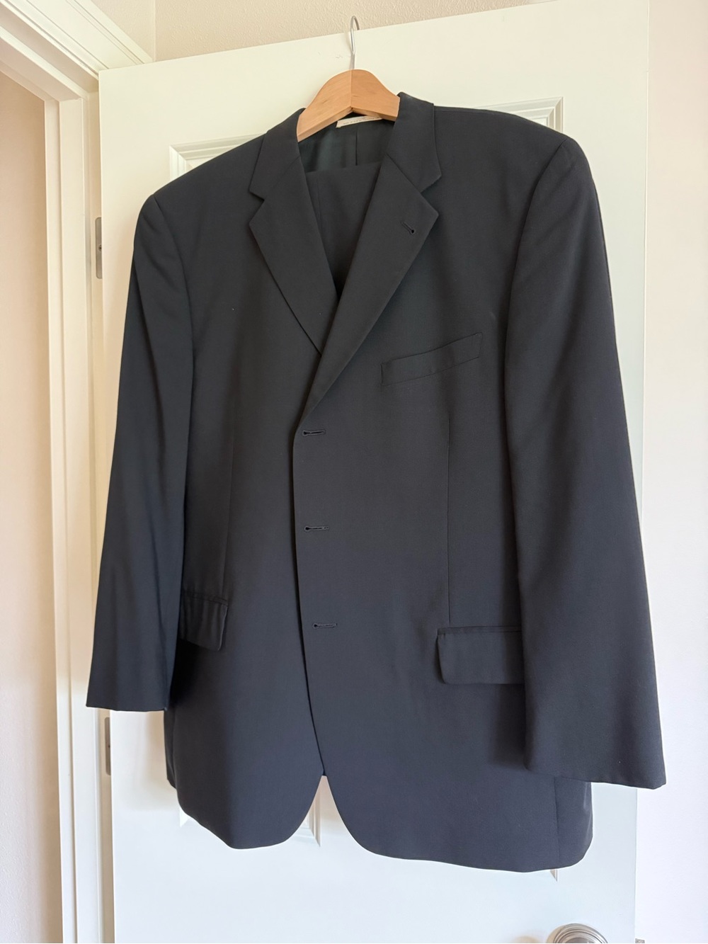 Joseph Black Single-Breasted Men's Suit Jacket